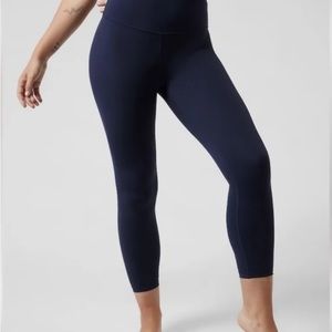 NWT Athleta Elation 7/8 tights in Navy 3x